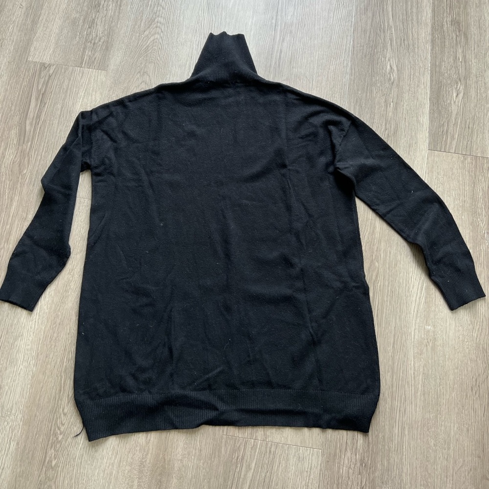Brandy Melville black long sleeve baggy turtleneck